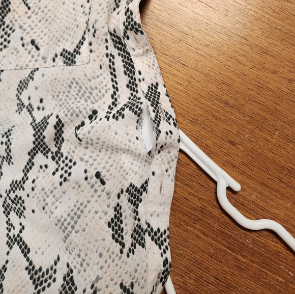 Express Portofino sleeveless SMALL shirt - Picture 4 of 4